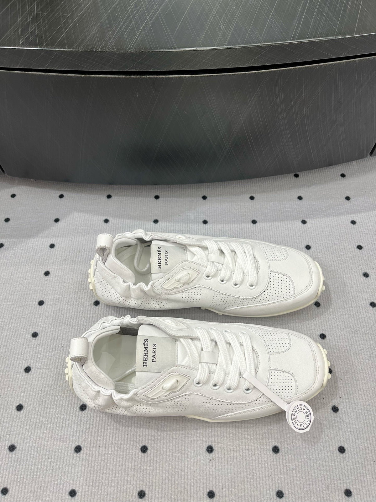 HERMES TRAIL SNEAKER IN WHITE CALFSKIN