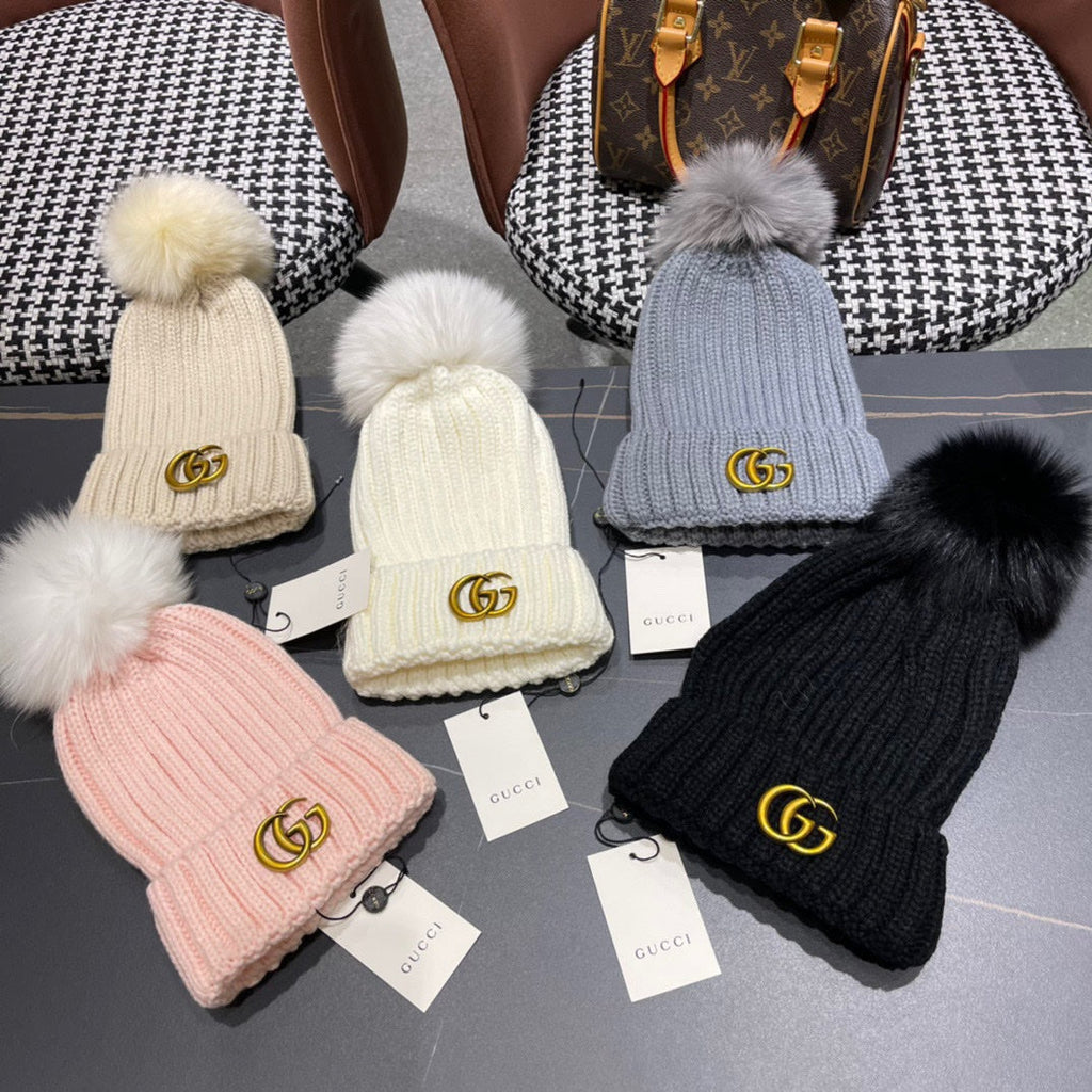 GUCCI BEANIE HAT IN LIGHT PINK WOOL 403392
