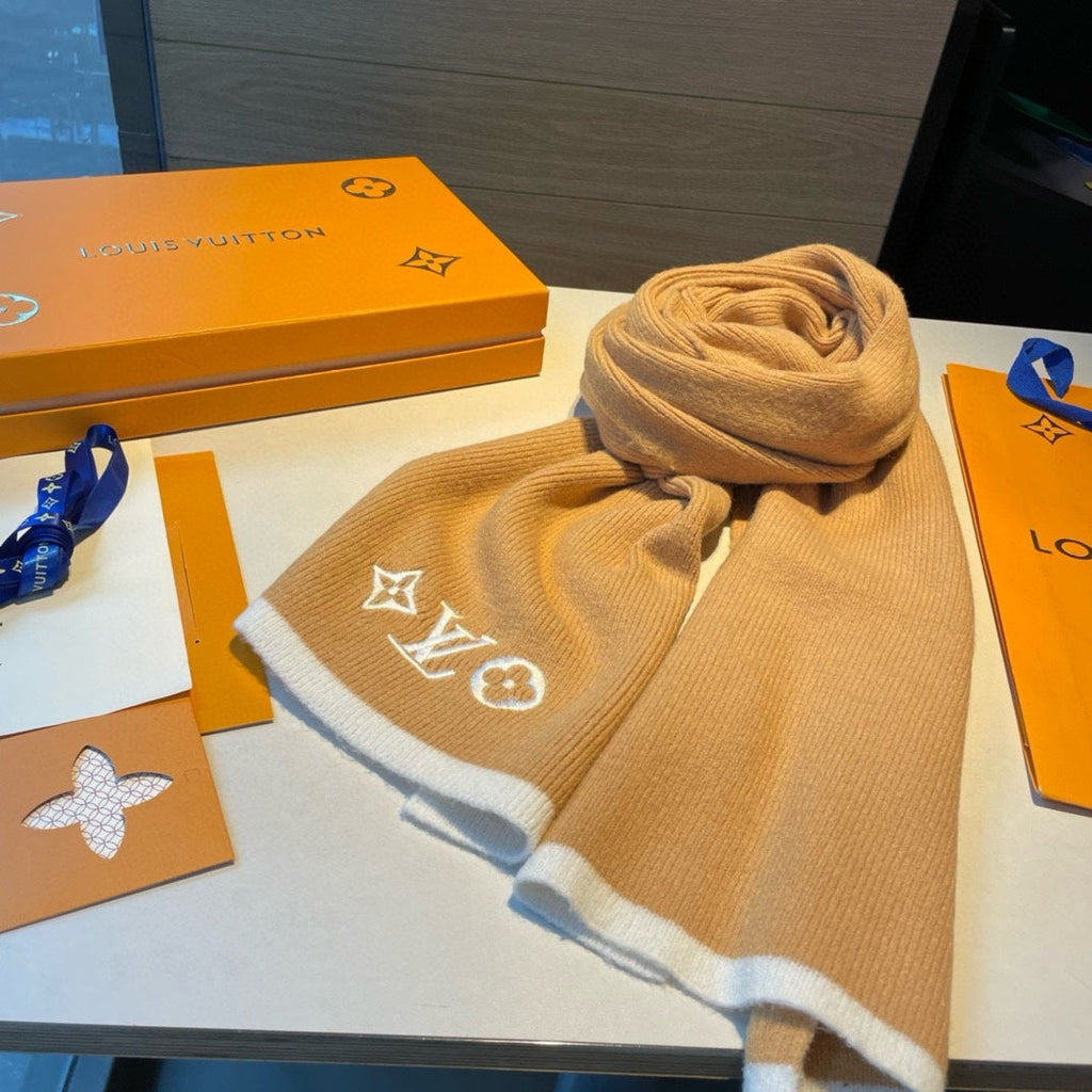 LOUIS VUITTON HEADLINE SCARF 200 CM IN PEANUT BROWN WOOL 393251