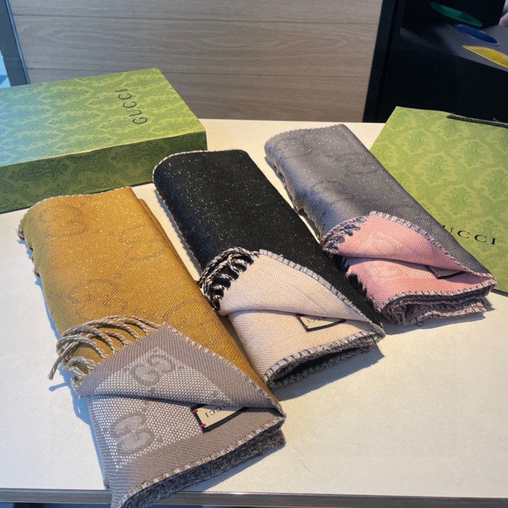GUCCI SCARF IN MOUSE GRAY AND LIGHT PINK WOOL 405143