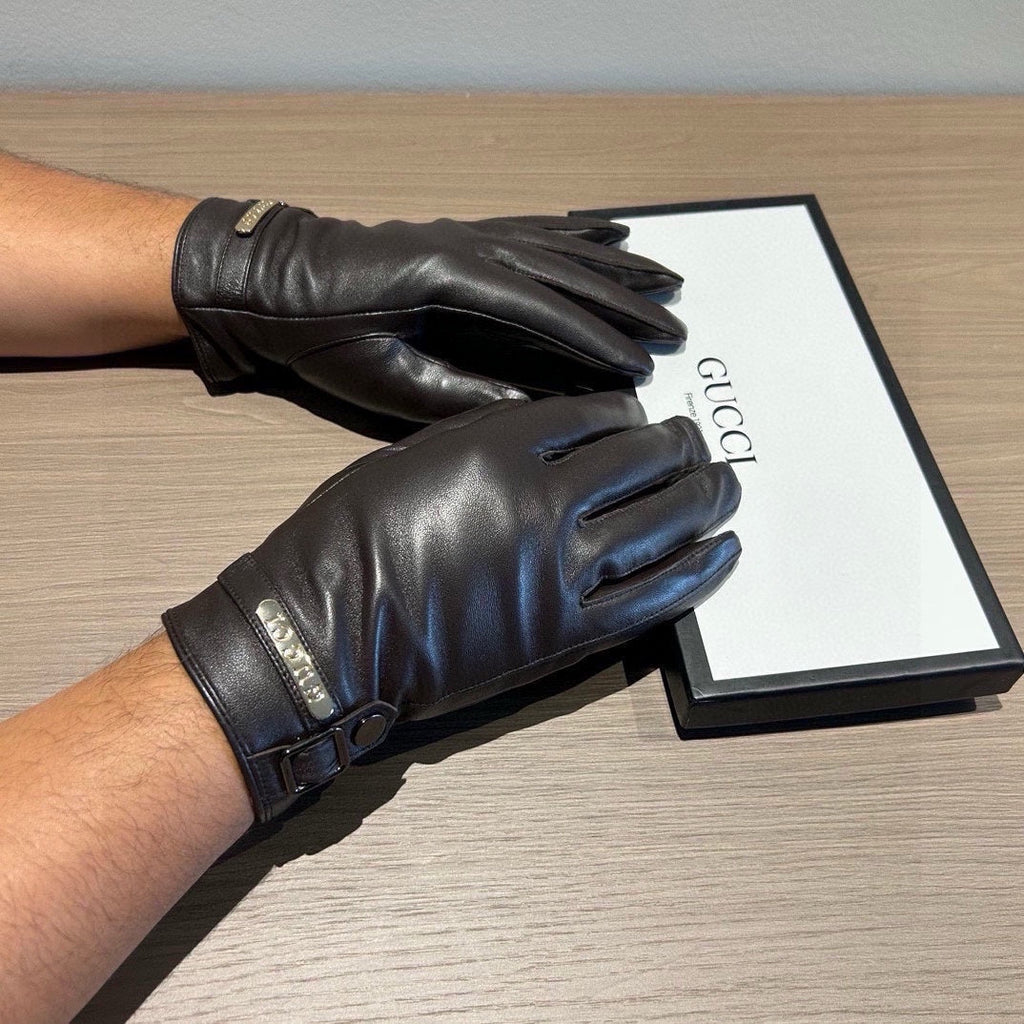 GUCCI TOUCHSCREEN GLOVES IN BLACK LAMBSKIN 440503