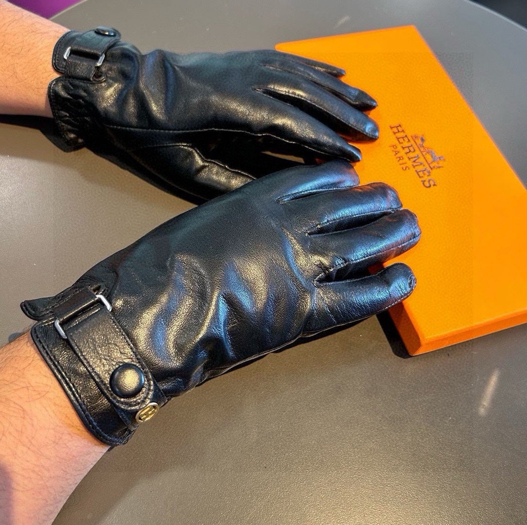 HERMES GLOVES WITH BUTTON IN BLACK SHEEPSKIN WITH LAMB FUR LINING
