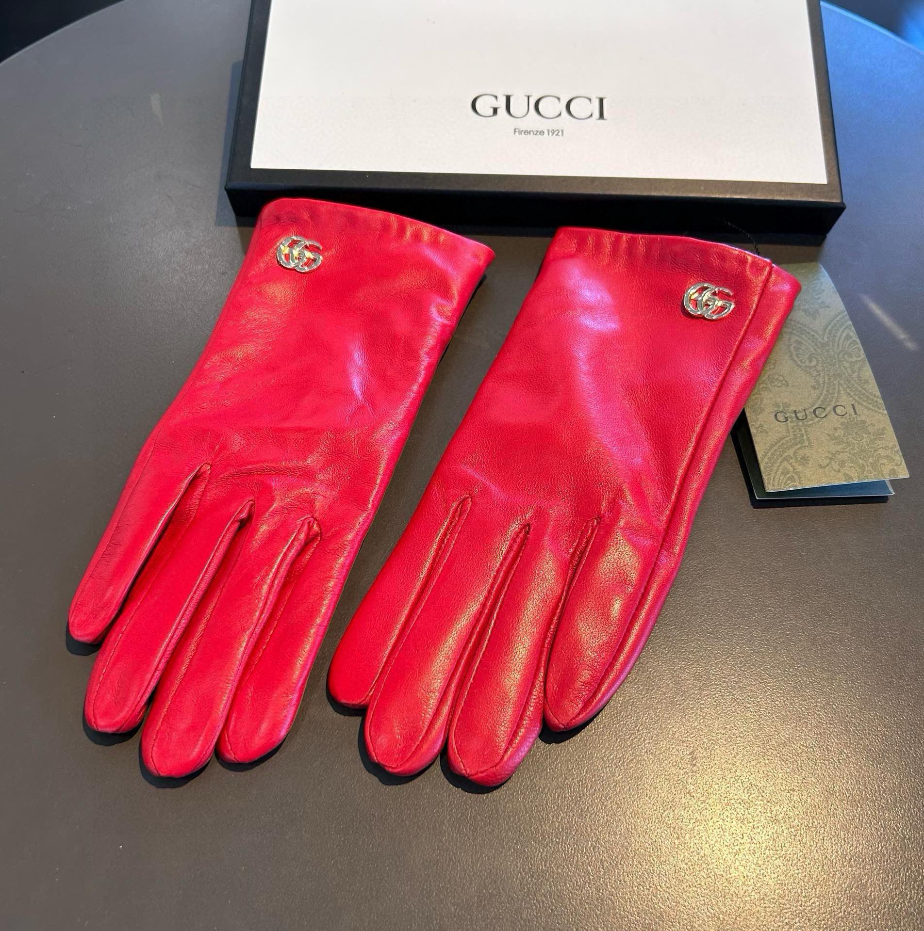 GUCCI TOUCHSCREEN GLOVES IN RED LAMBSKIN AND SHEARLING LINING 463862