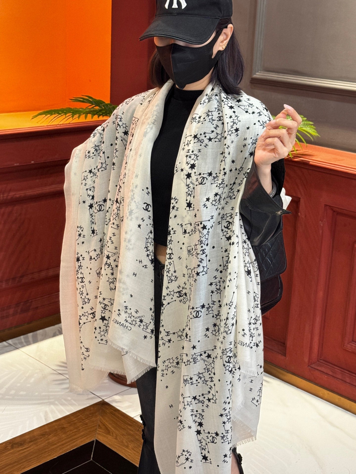 CHANEL 25S SCARF 200 IN CASHMERE 728987