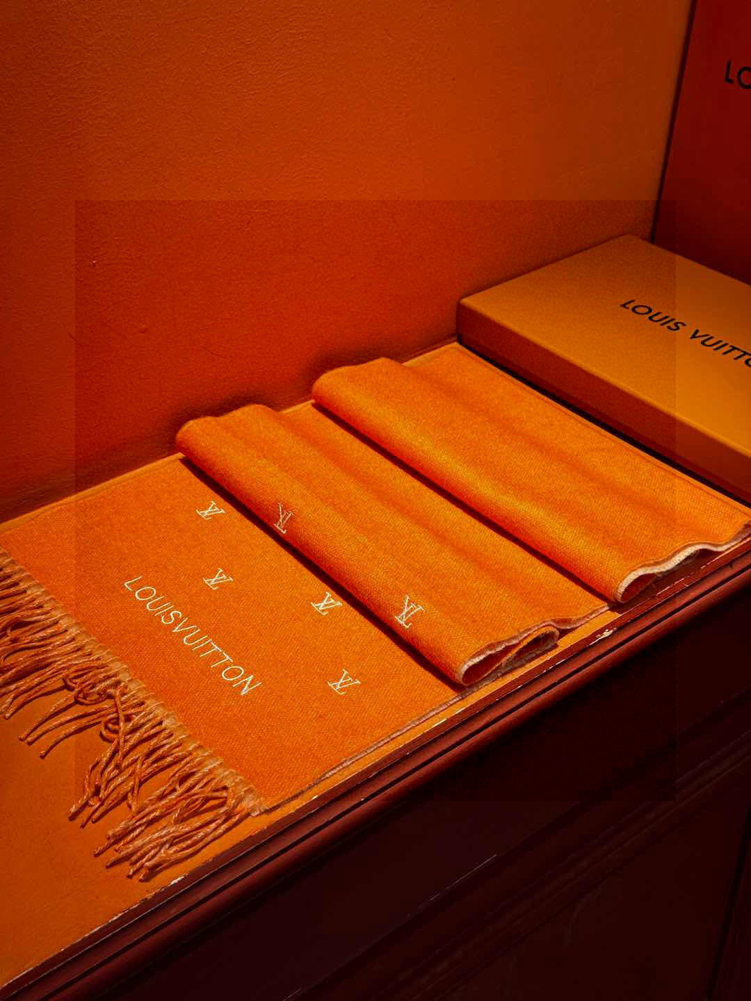LOUIS VUITTON LV SCARF 180 CM IN CASHMERE 730569