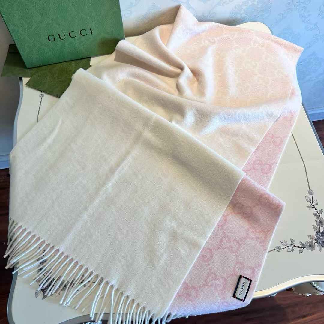 GUCCI SCARF 200 CM LIGHT PINK AND IVORY CASHMERE JACQUARD 405134
