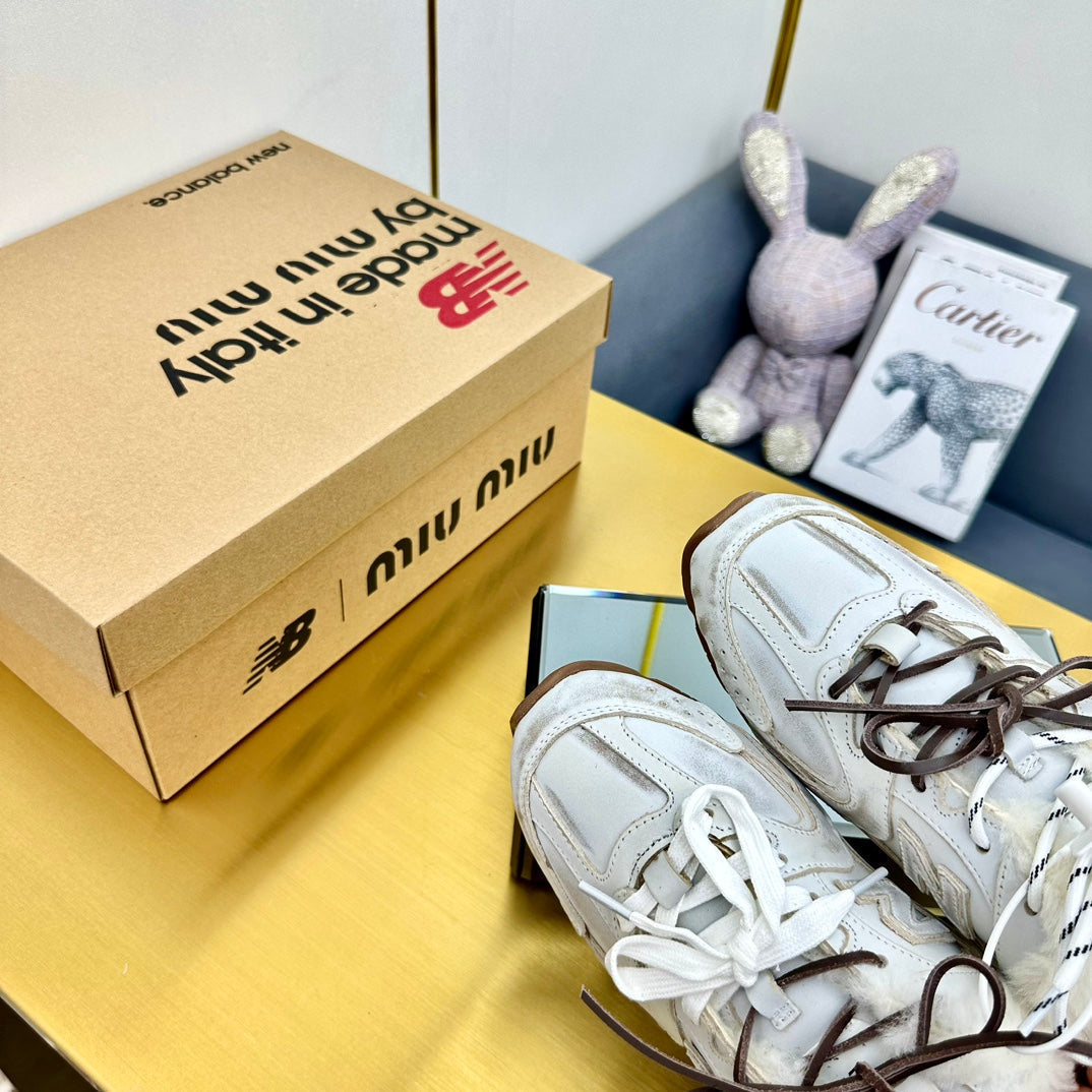 MIU MIU X NEW BALANCE 530 SNEAKER MULES IN DISTRESSED WHITE CALFSKIN SHEARLING