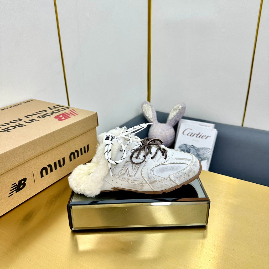 MIU MIU X NEW BALANCE 530 SNEAKER MULES IN DISTRESSED WHITE CALFSKIN SHEARLING