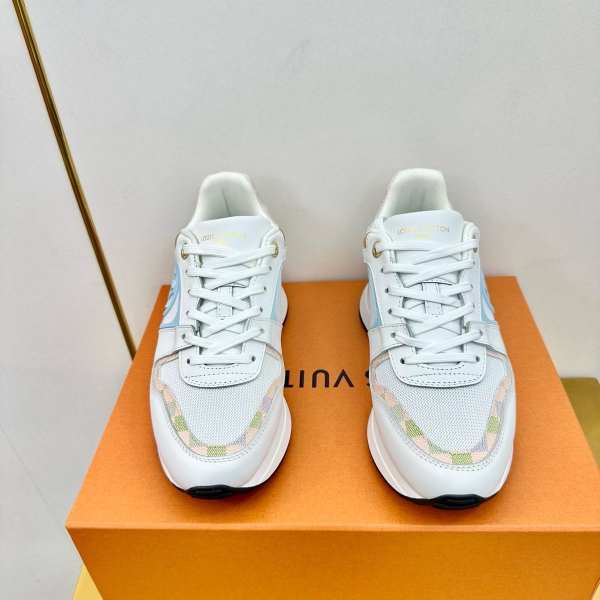 LOUIS VUITTON NEO RUN AWAY SNEAKER IN WHITE MIX LIGHT BLUE CALFSKIN