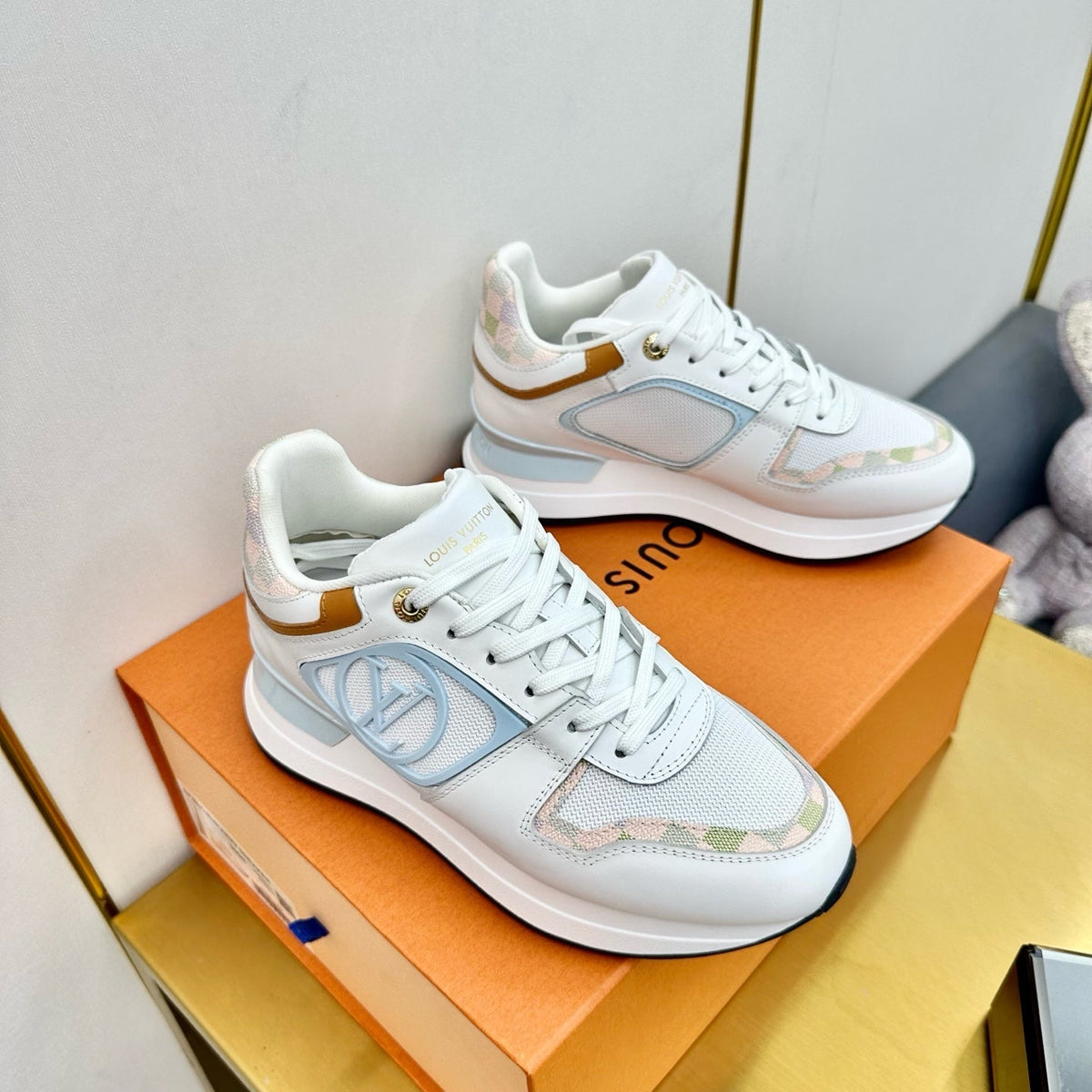 LOUIS VUITTON NEO RUN AWAY SNEAKER IN WHITE MIX LIGHT BLUE CALFSKIN