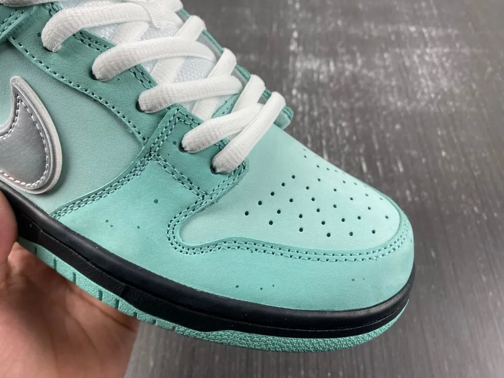 Nike Dunk Low Tiffany Blue