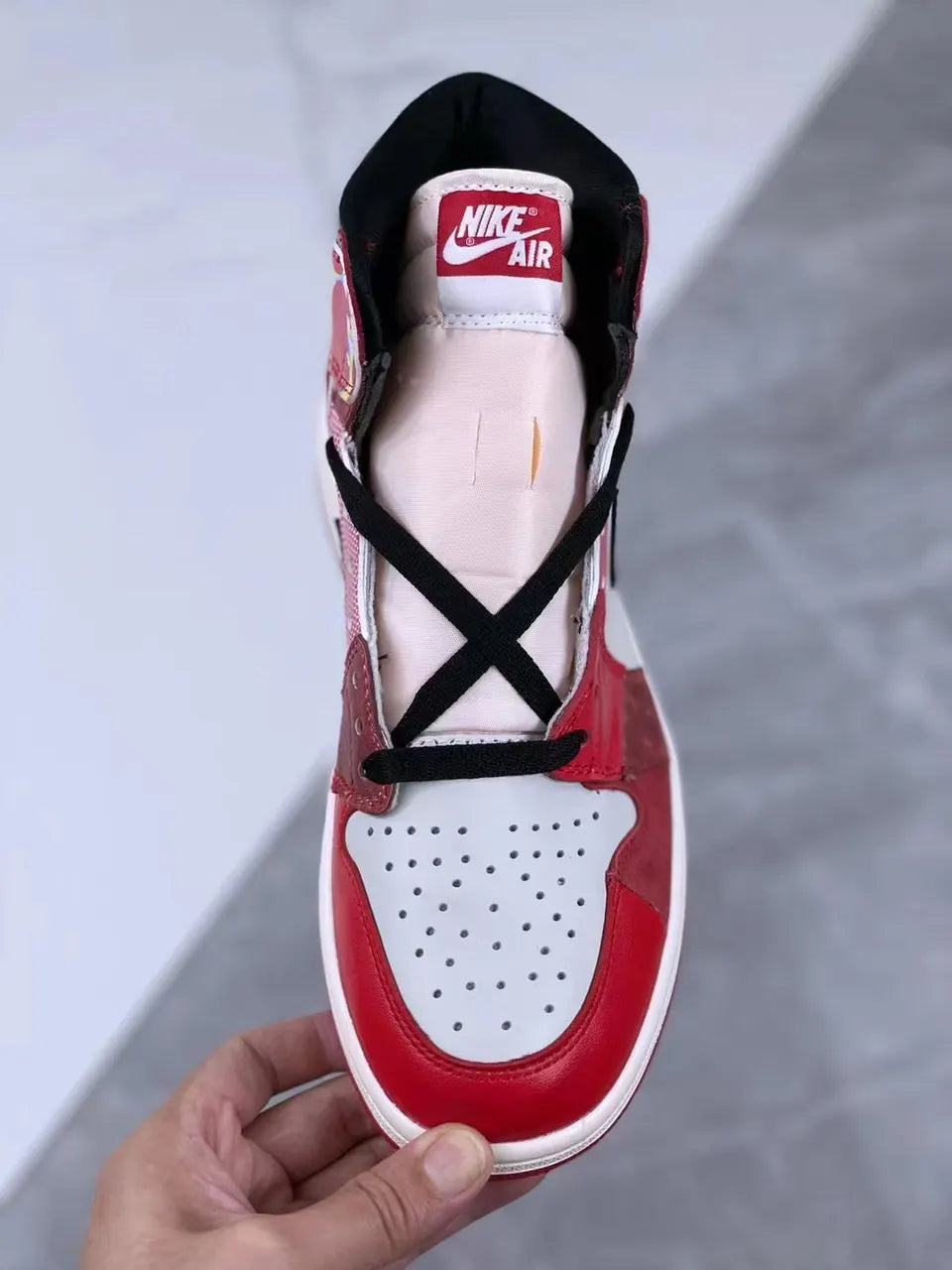 Air Jordan 1 Spider-Verse - Hình 5