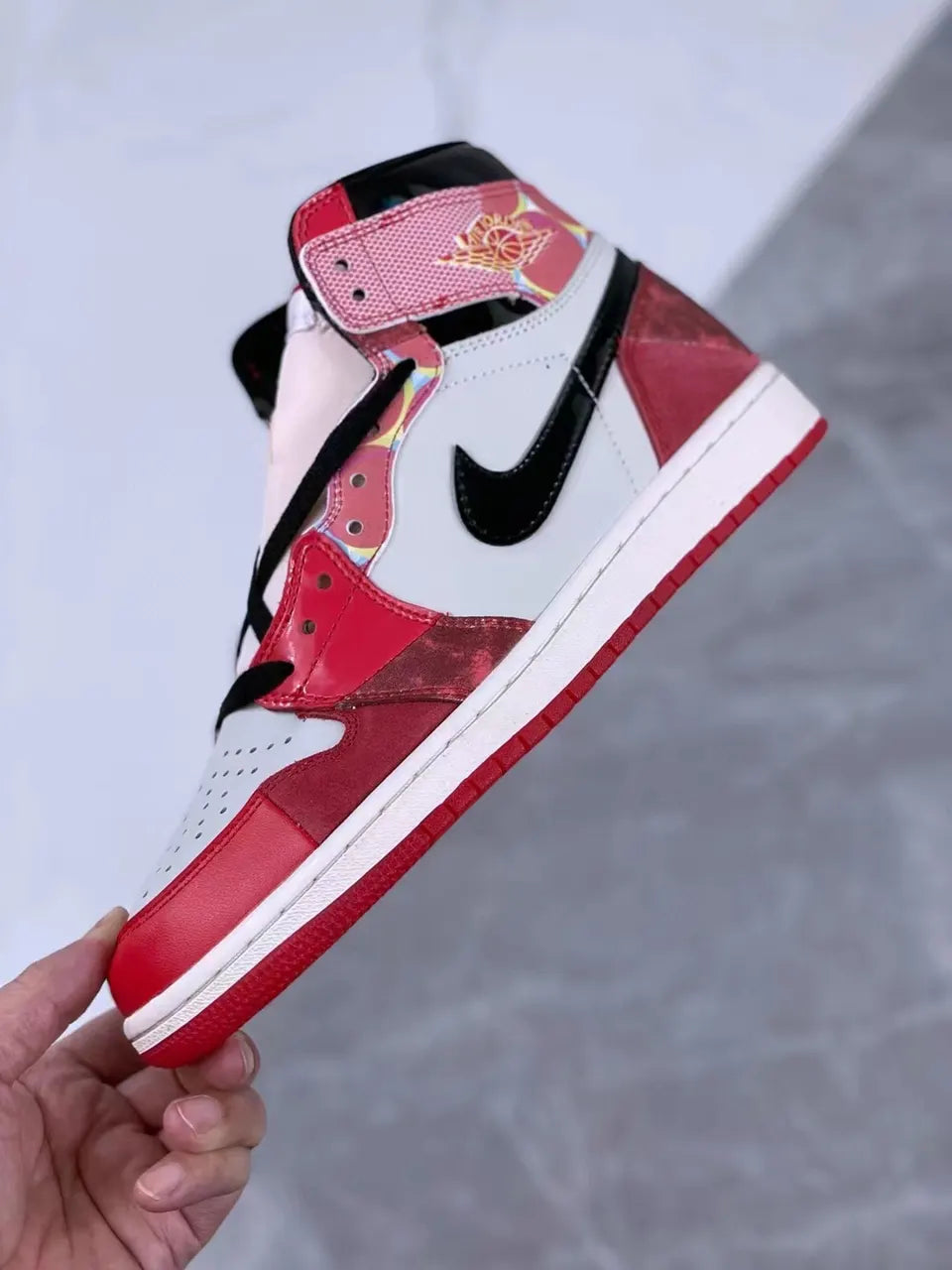 Air Jordan 1 Spider-Verse - Hình 7