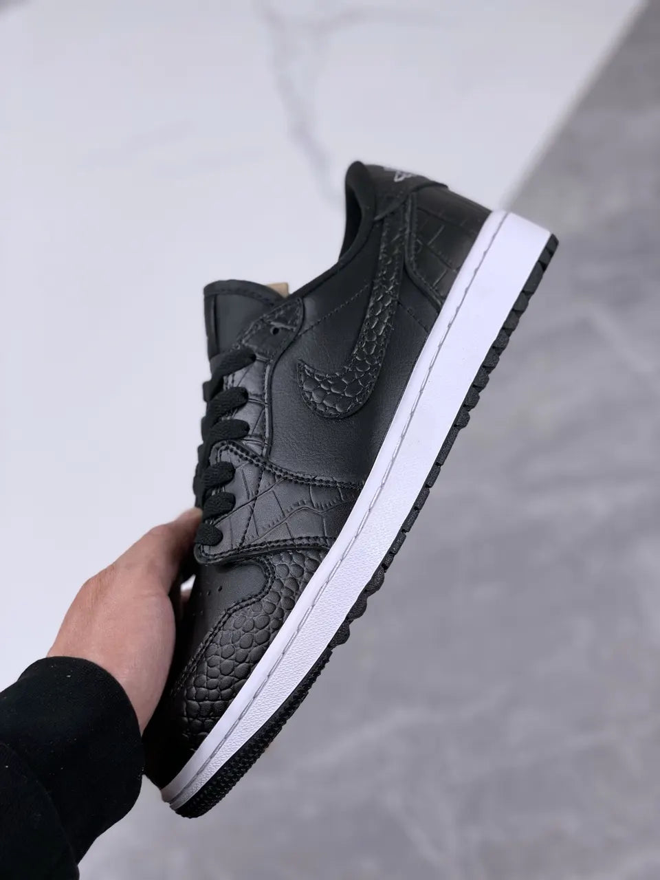 Air Jordan 1 Low Golf Black Croc - Hình 9