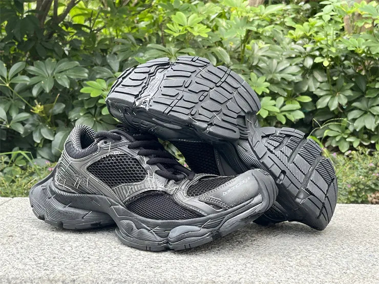 Balenciaga Black Runner