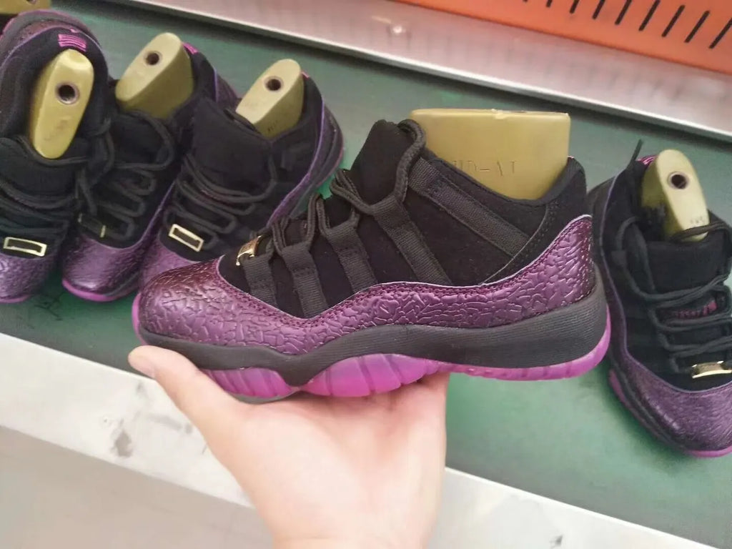 Air Jordan 11 Purple Velvet - Hình 4