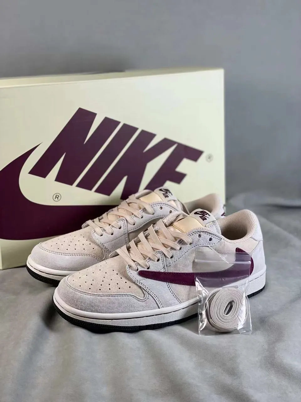 Air Jordan 1 White Plum - Hình 2