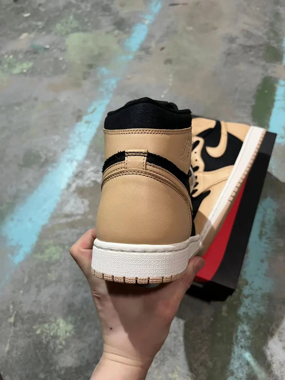 Air Jordan 1 High OG Palomino - Hình 3