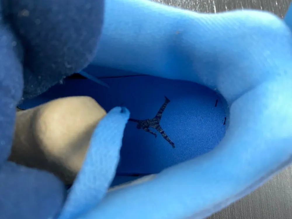 Air Jordan 4 Retro UNC - Hình 9