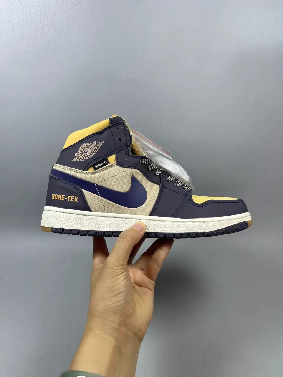 Air Jordan 1 High Gore-Tex - Hình 2