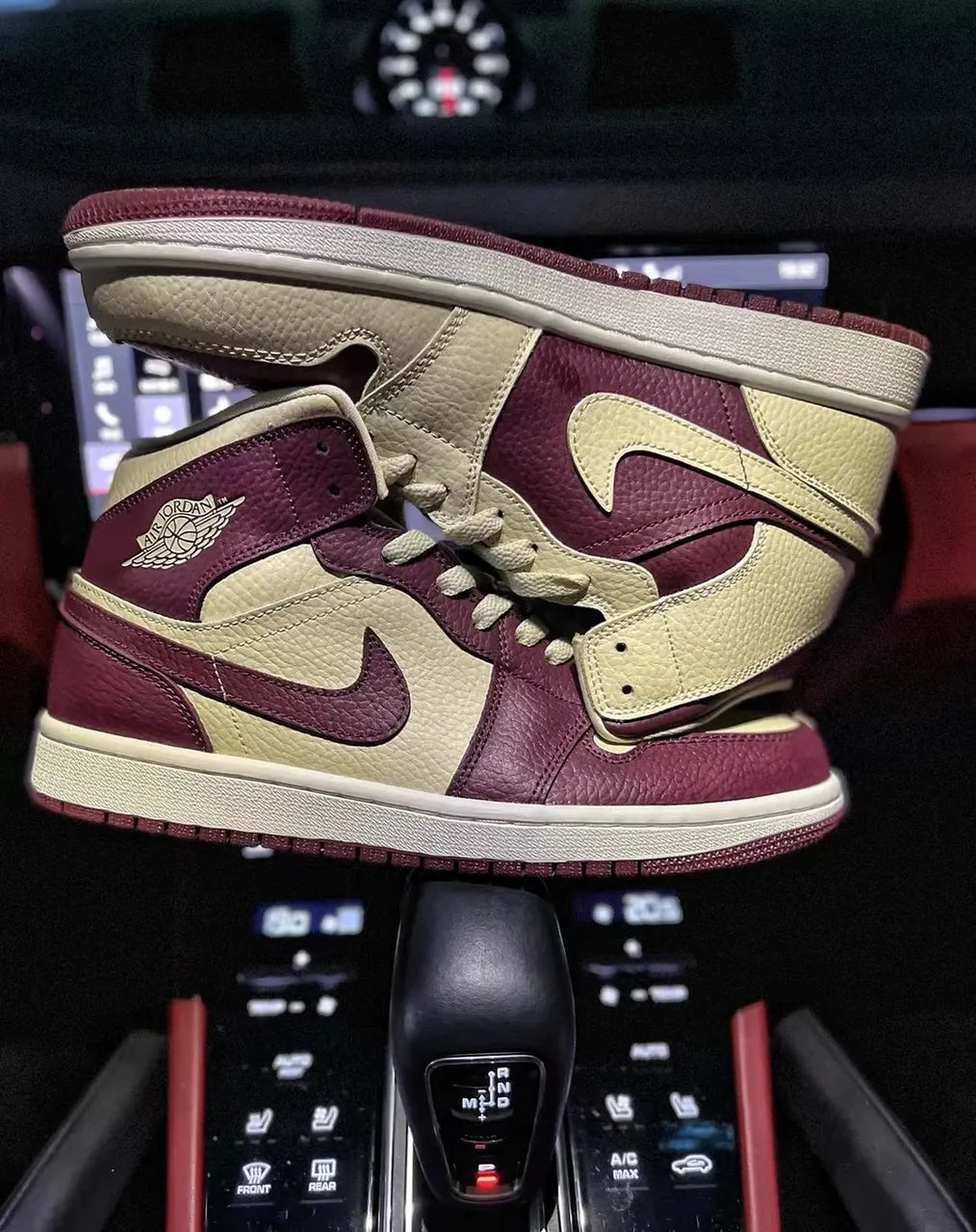 premium Air Jordan 1 Bordeaux - Hình 3