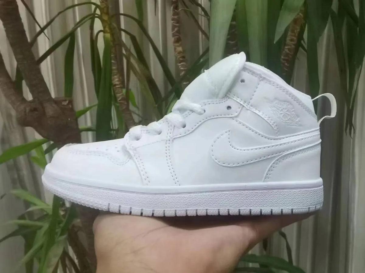 Air Jordan 1 Mid Triple White