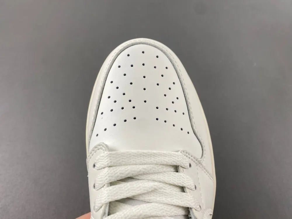 Air Jordan 1 Low White Sand - Hình 4