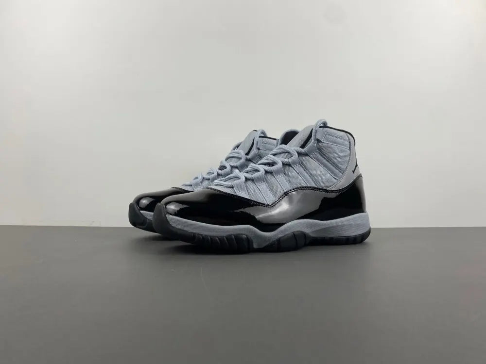 Air Jordan 11 Retro Grey/Black - Hình 16
