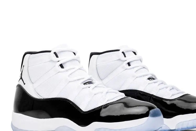 white Air Jordan 11 Retro Jubilee - Hình 4