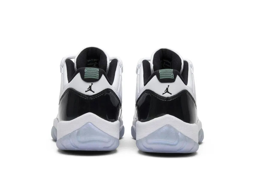 Jordan 11 Emerald - Hình 4