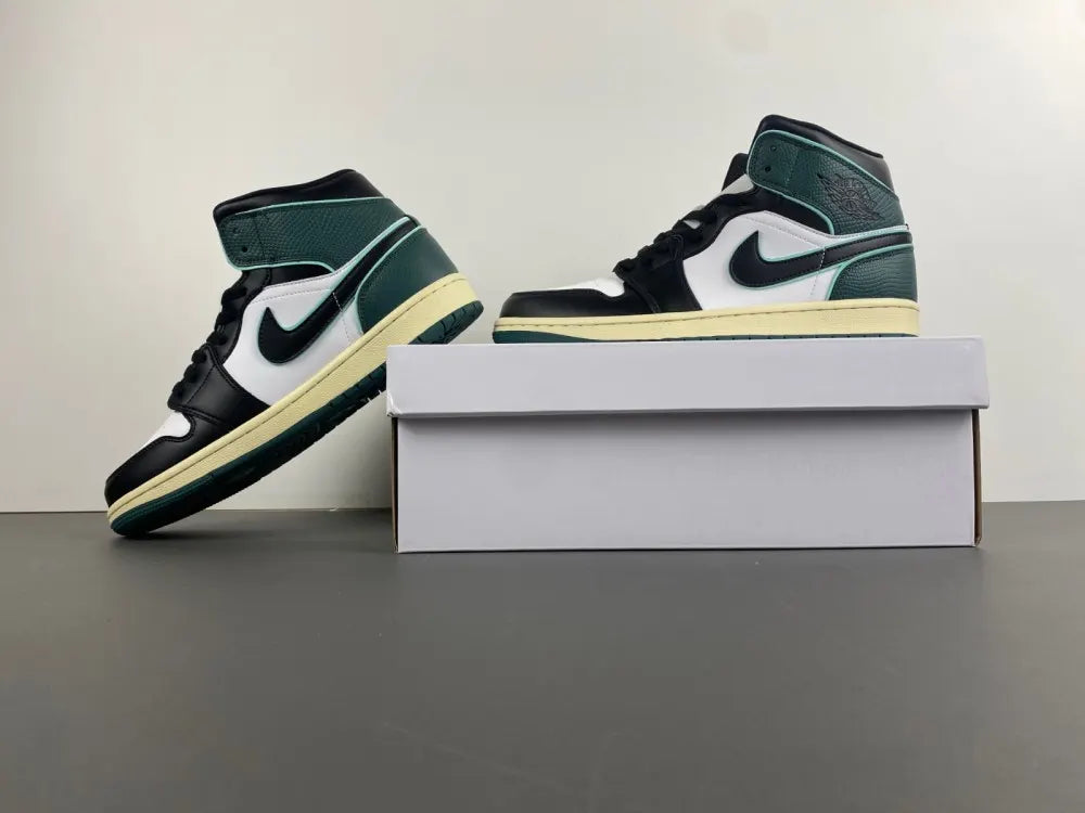 Air Jordan 1 Mid Green Black - Hình 4