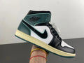 Air Jordan 1 Mid Green Black