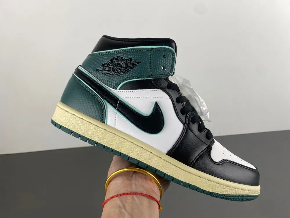 Air Jordan 1 Mid Green Black