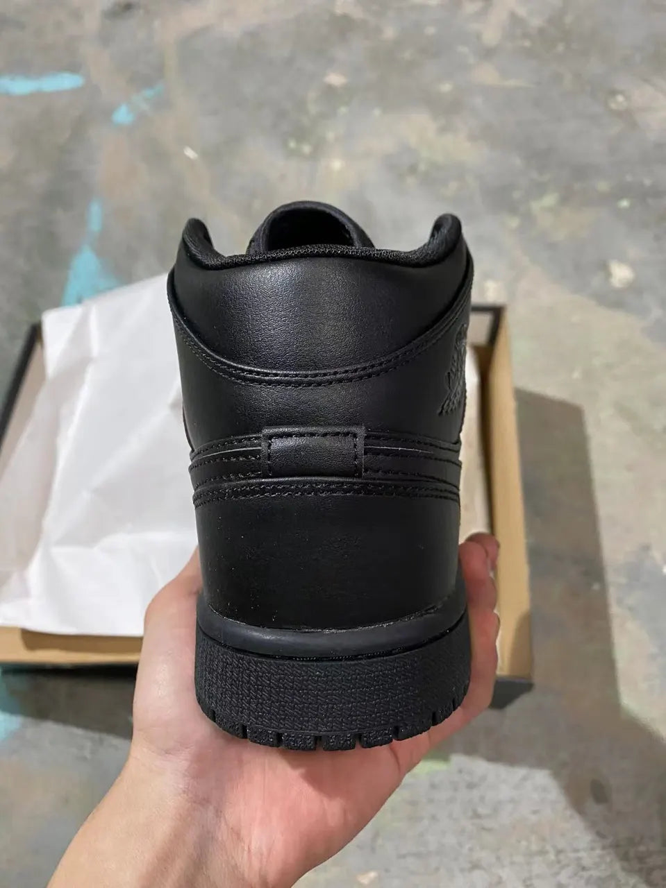 stealth Air Jordan 1 Mid Black - Hình 2