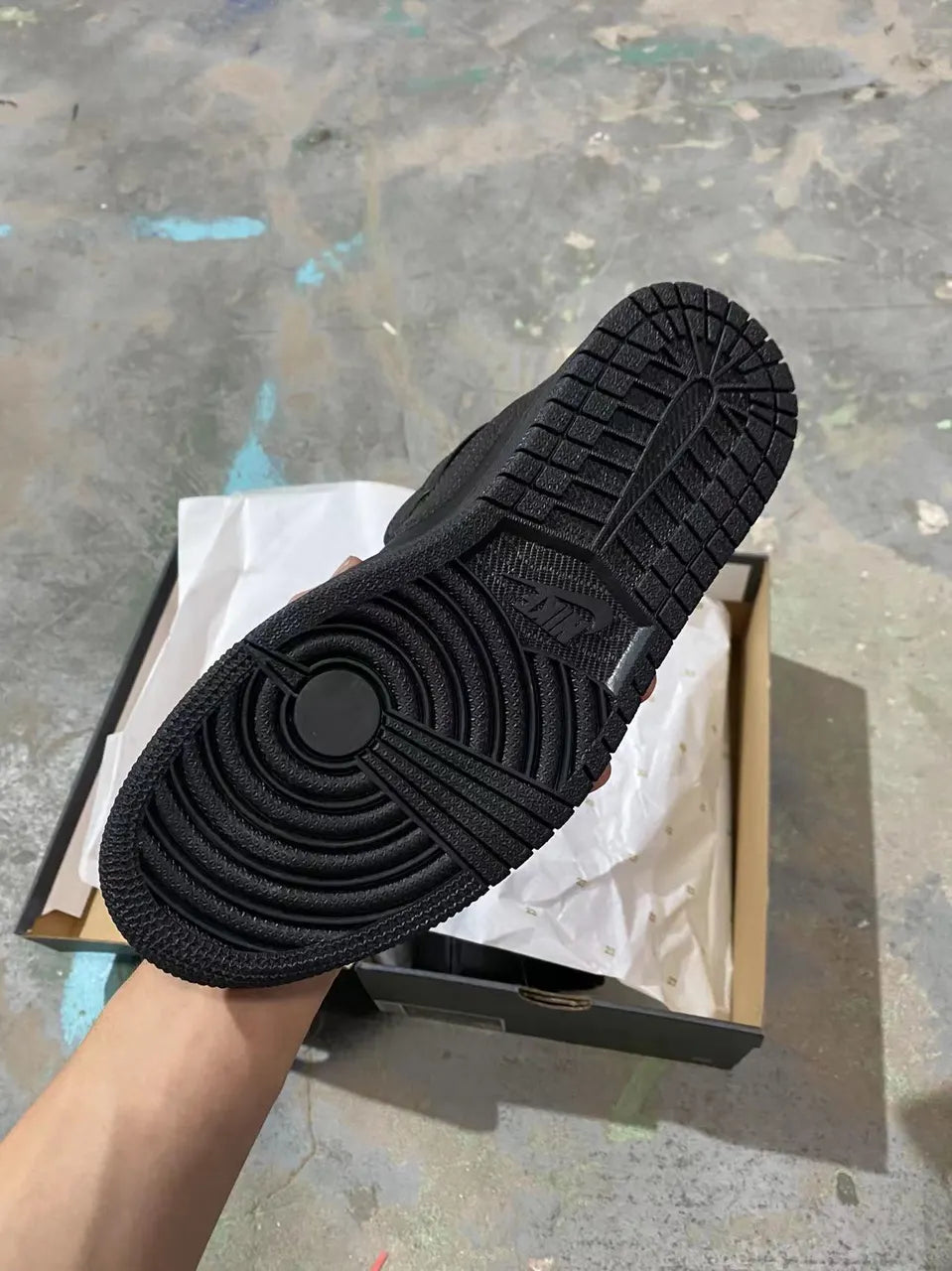 stealth Air Jordan 1 Mid Black - Hình 3