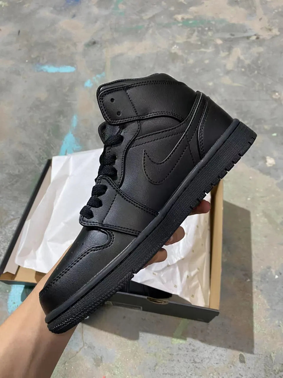 stealth Air Jordan 1 Mid Black - Hình 4