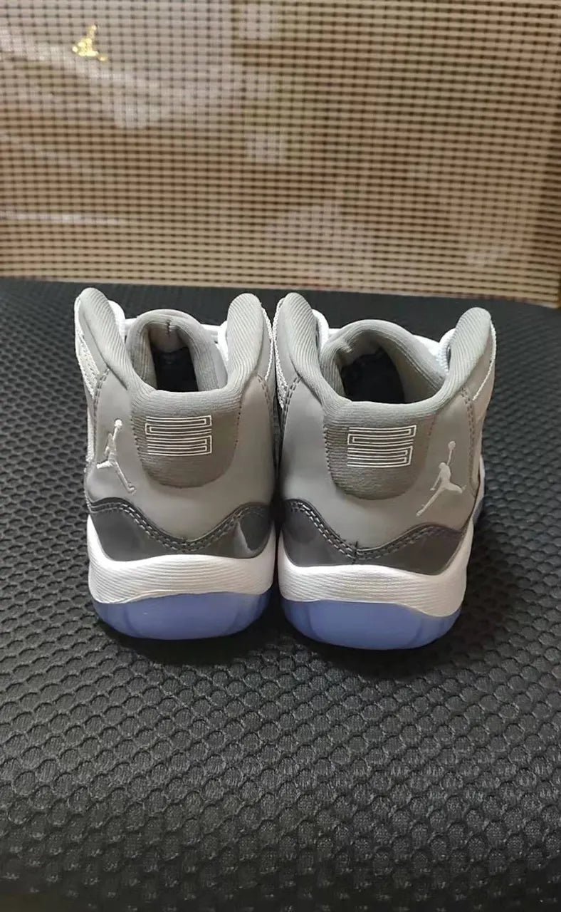 Air Jordan 11 Cool Grey iconic - Hình 4