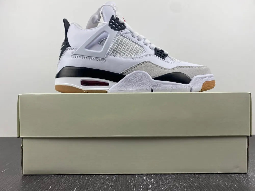 Air Jordan 4 Retro White Gum - Hình 11