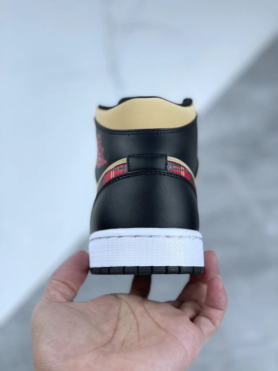 Air Jordan 1 Tan Plaid - Hình 2