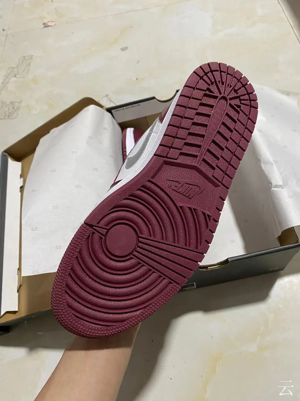 Air Jordan 1 Low Burgundy Silver