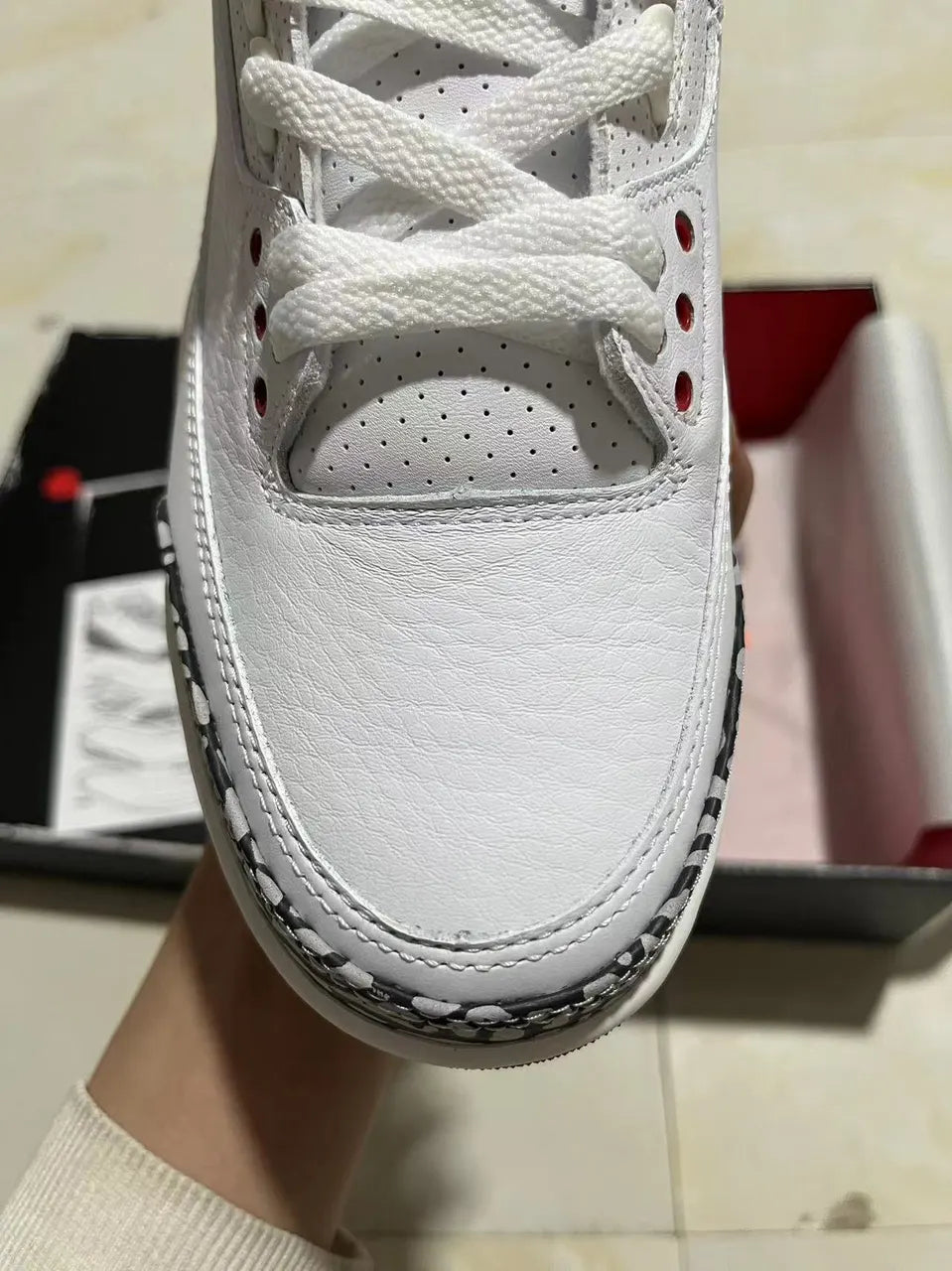 retro iconic Air Jordan 3 White Cement - Hình 5