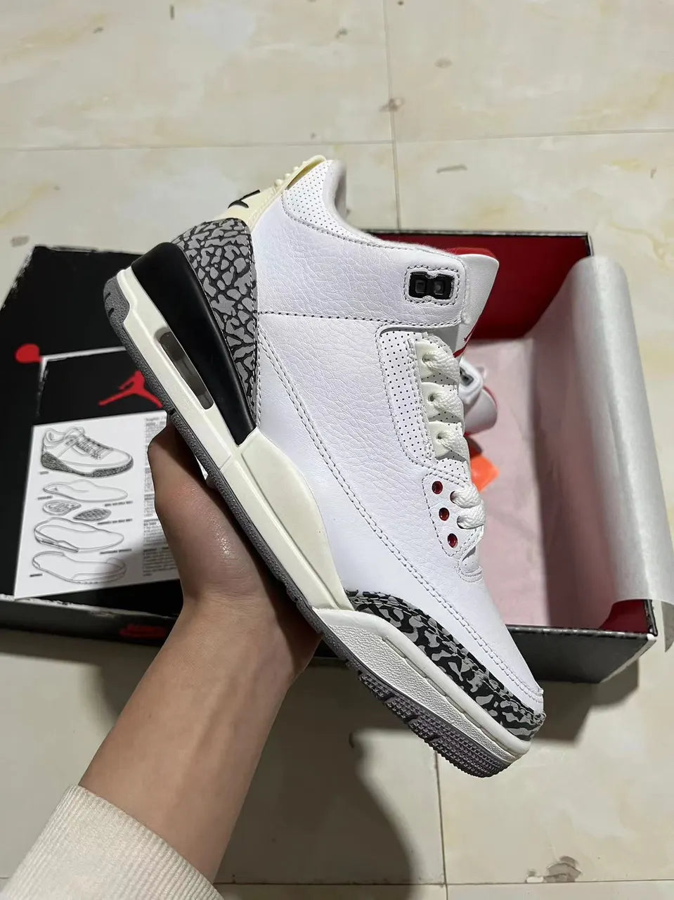 retro iconic Air Jordan 3 White Cement - Hình 7