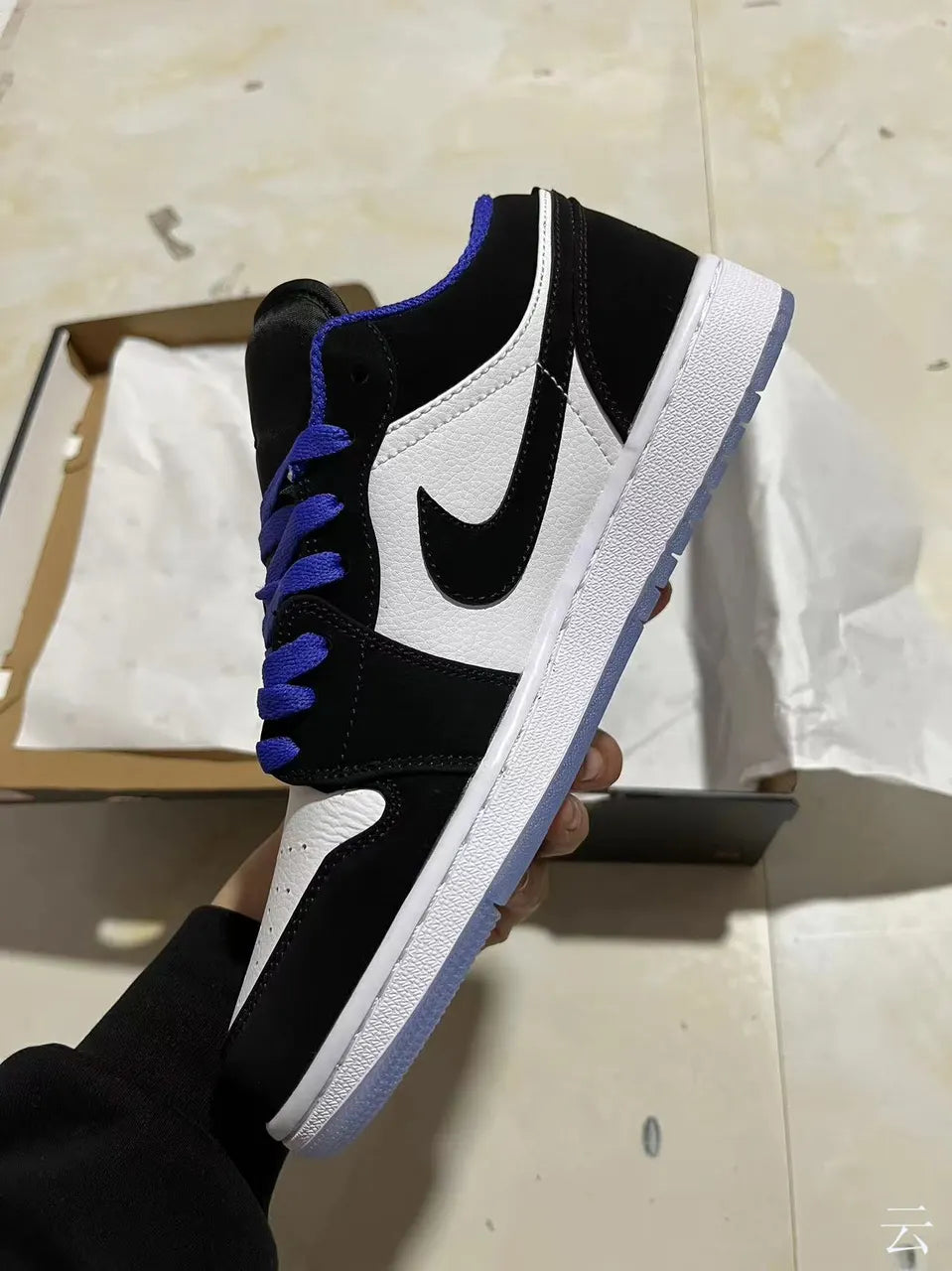 Jordan 1 Low Purple air