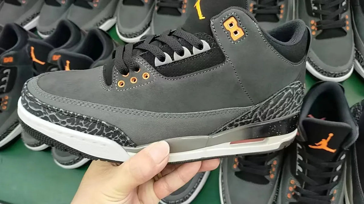 iconic Air Jordan 3 Retro Black Gold - Hình 3