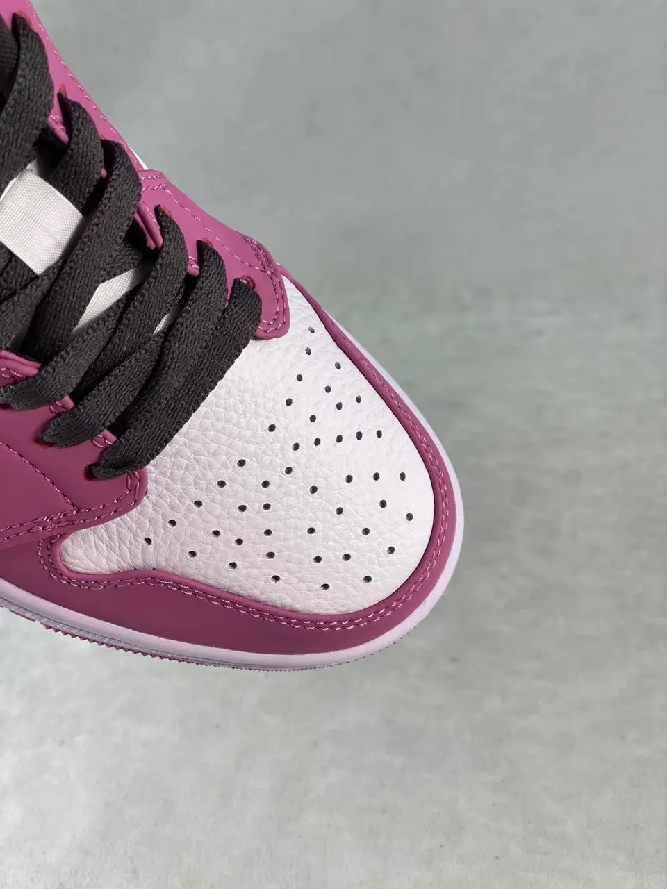 iconic Air Jordan 1 Low Pink - Hình 6