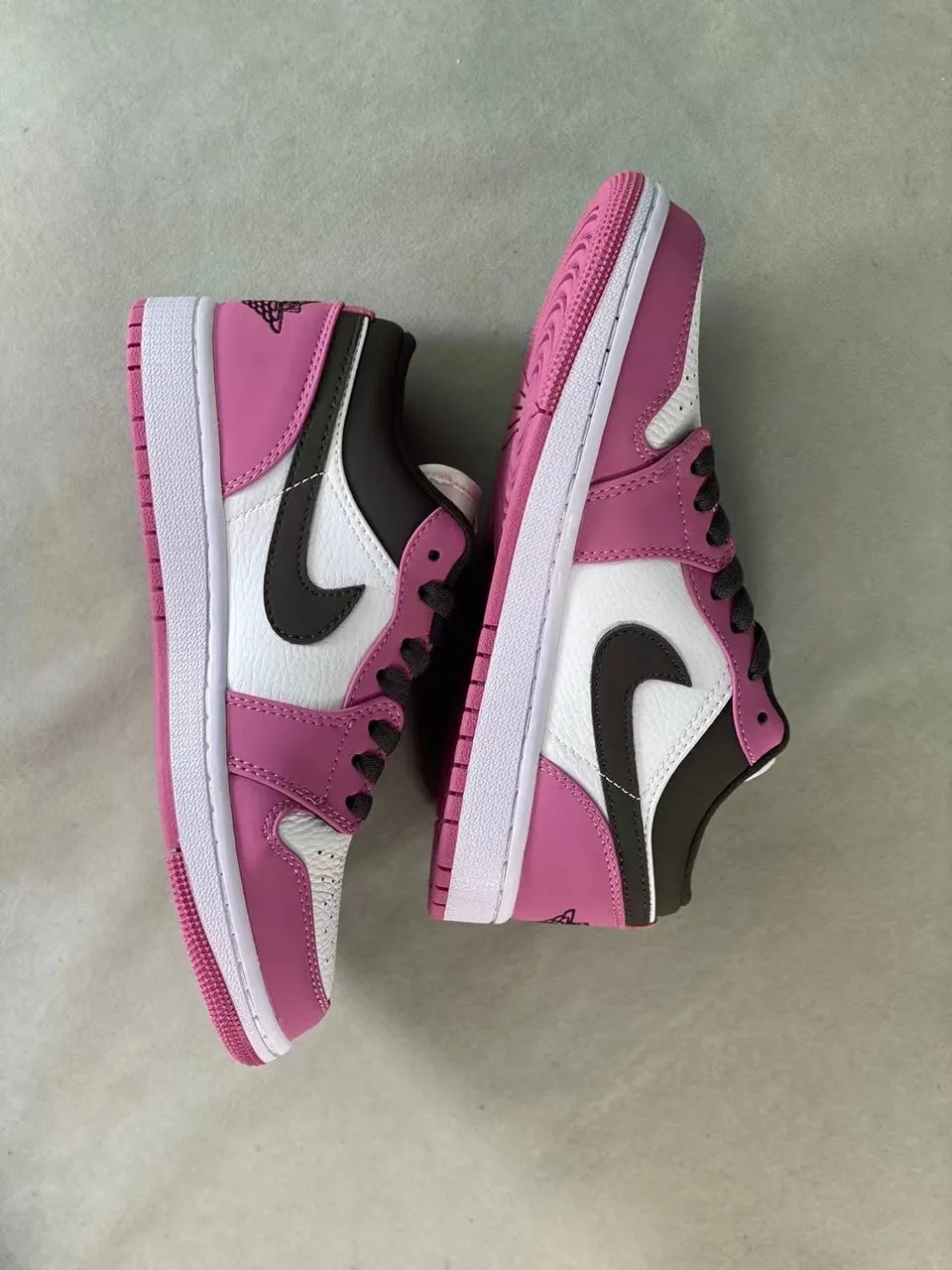 iconic Air Jordan 1 Low Pink - Hình 8