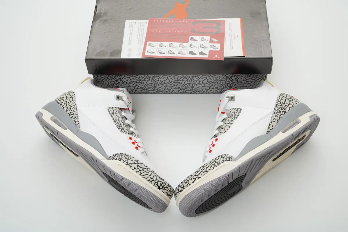 Air Jordan 3 White Cement retro iconic - Hình 3