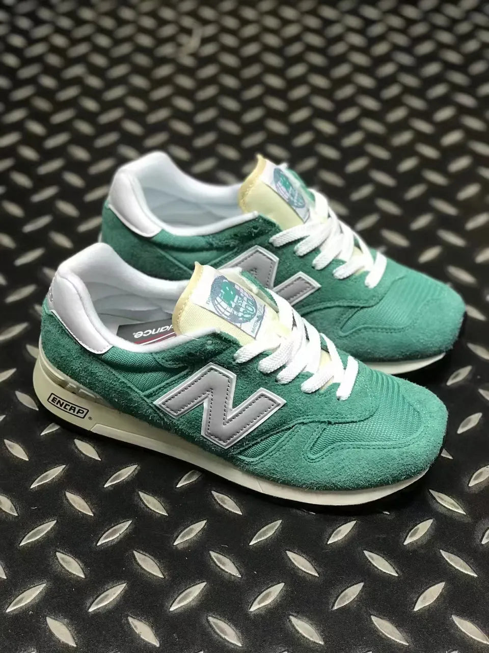 NB 1300 Green Suede - Hình 5