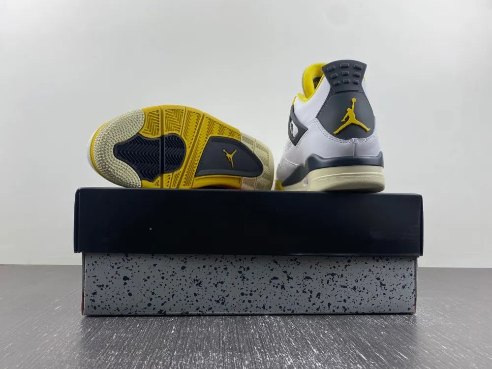 Air Jordan 4 Retro White/Yellow - Hình 17