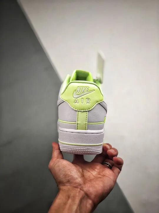 white volt Nike Air Force 1 LV8 - Hình 4